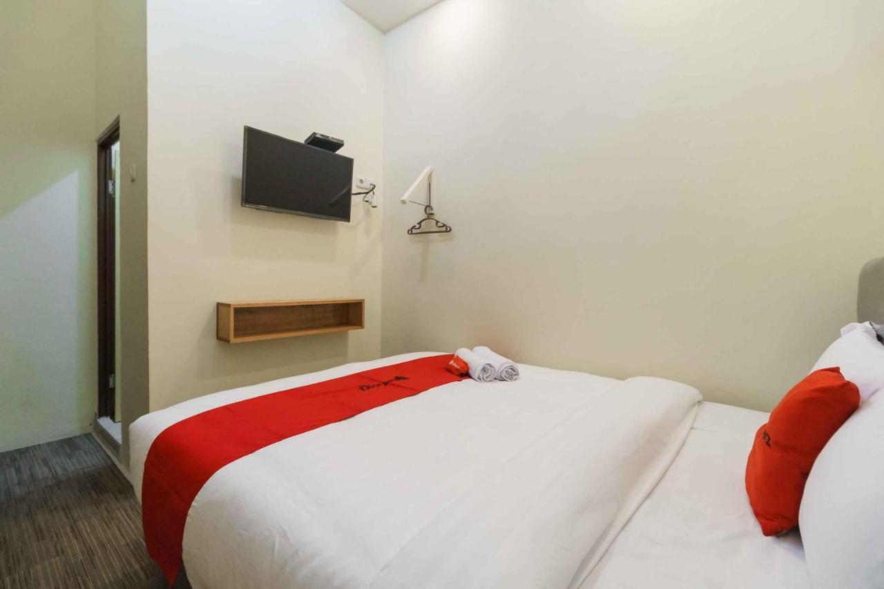Hotel Reddoorz Syariah Near Lubang Jepang Bukittinggi Exterior foto