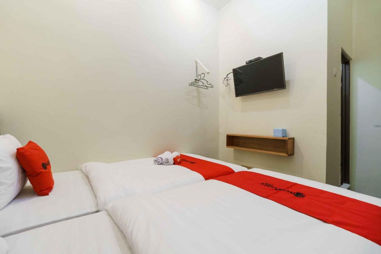 Hotel Reddoorz Syariah Near Lubang Jepang Bukittinggi Exterior foto